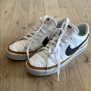 Nike White and Black Sneakers with Tan Accents